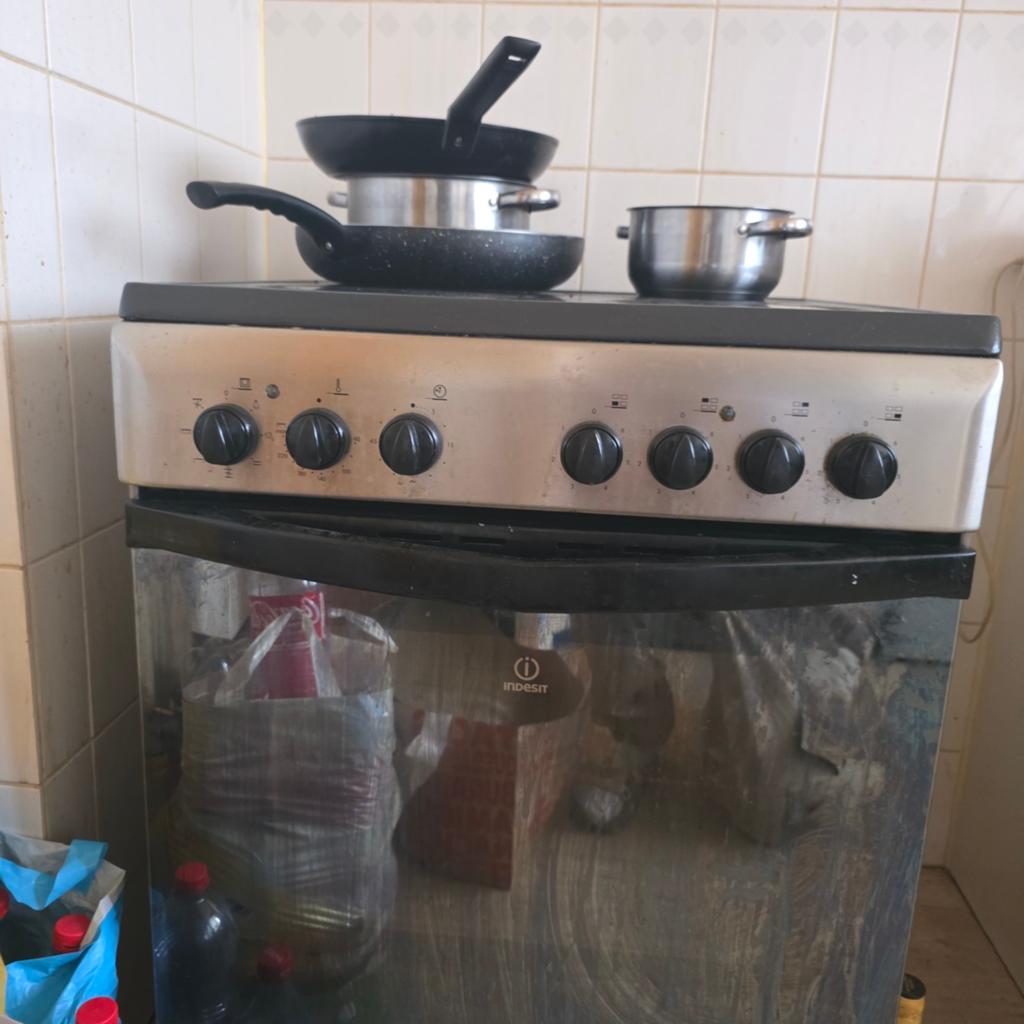 Indesit Vrijstaand Elektrisch Fornuis met Oven, Gebruikt, 60 cm of meer, Vrijstaand, Elektrisch