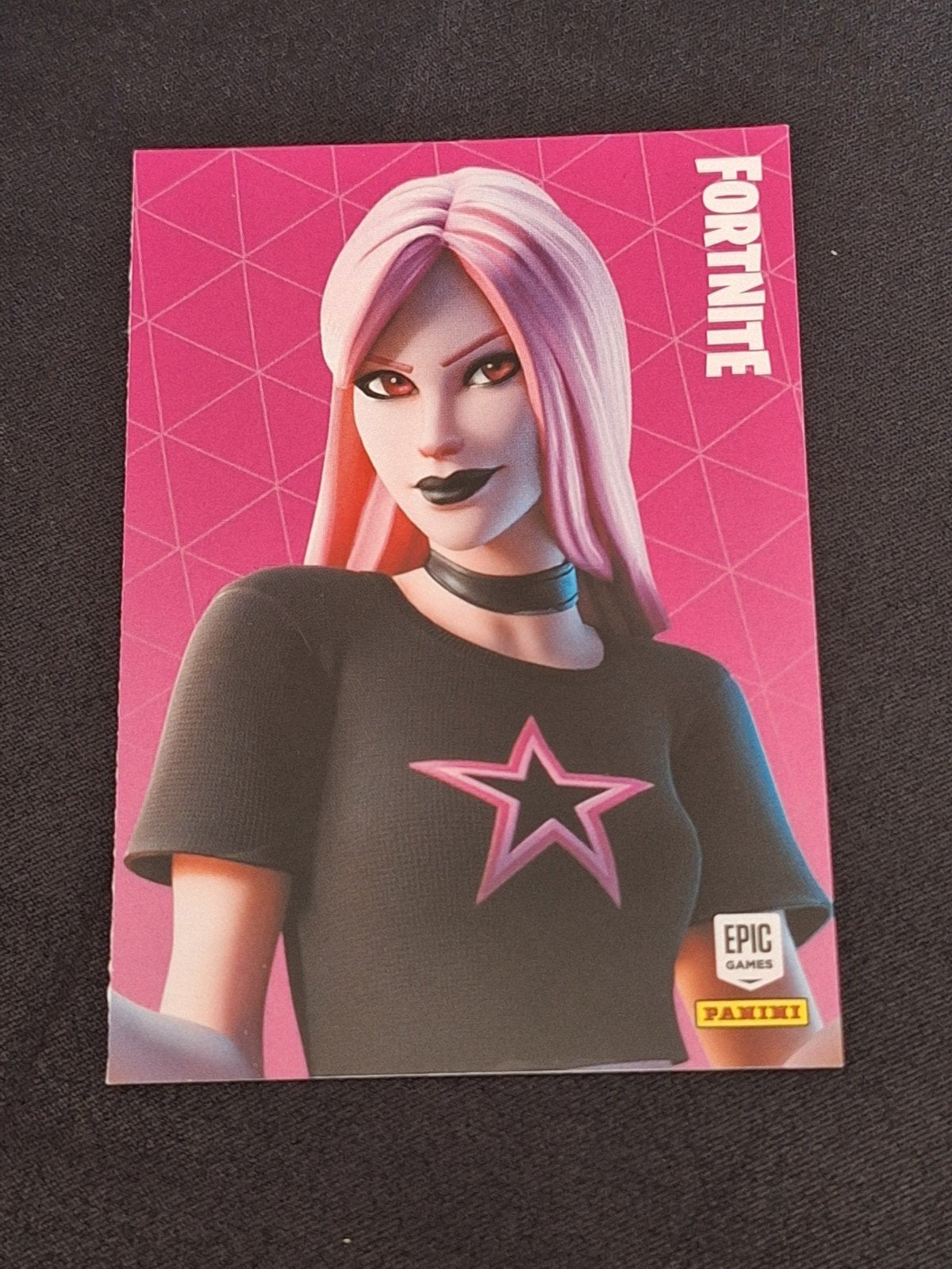 Haze (Rare Outfit) #81 2020 Panini Fortnite Series 2, Hobby en Vrije tijd, Ophalen of Verzenden, Nieuw, Losse kaart