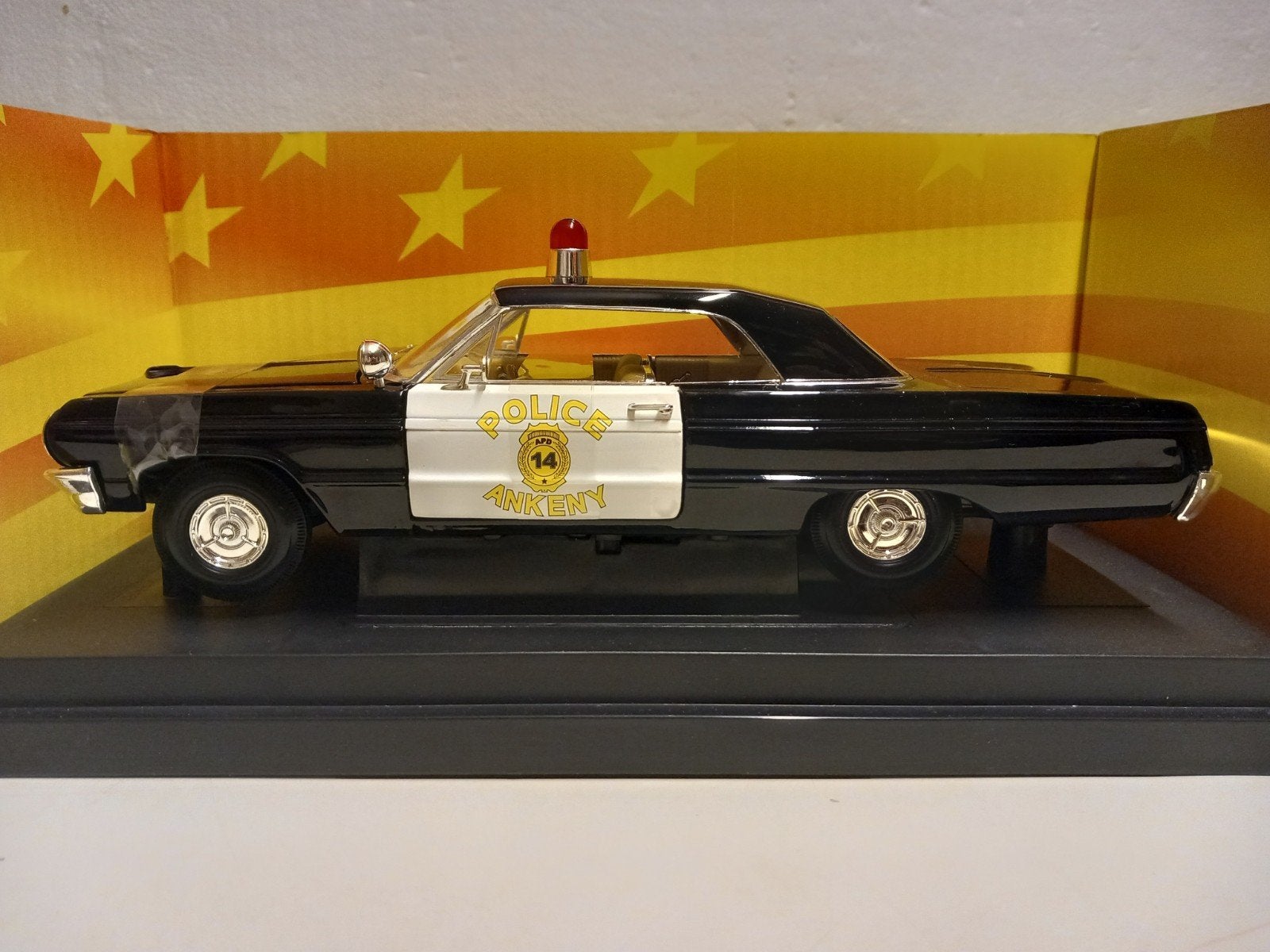 Chevrolet Impala Police car 1964 zwart ERTL metal 1:18 KRD, Hobby en Vrije tijd, Ophalen of Verzenden, Zo goed als nieuw, Auto