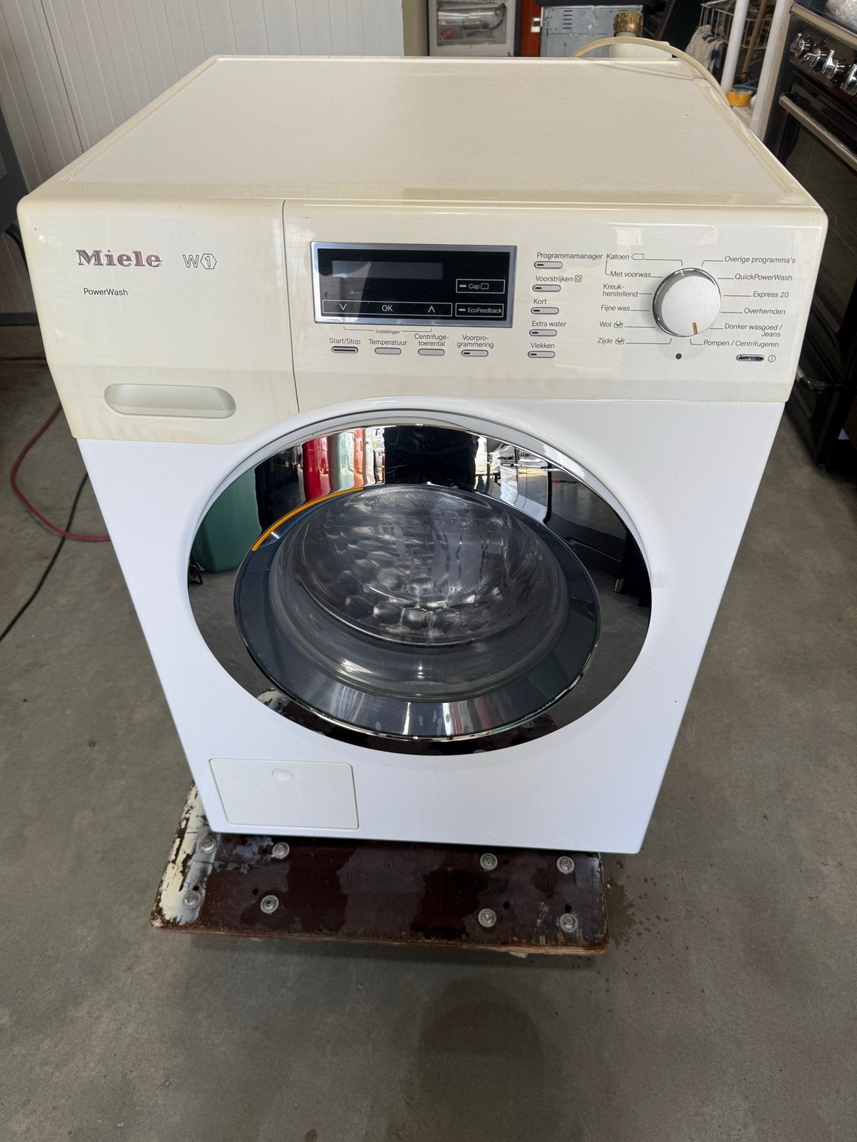 Miele W1 Voorlader Wasmachine - Zo goed als nieuw, 8 tot 10 kg, Ophalen of Verzenden, 85 tot 90 cm, 1600 toeren of meer