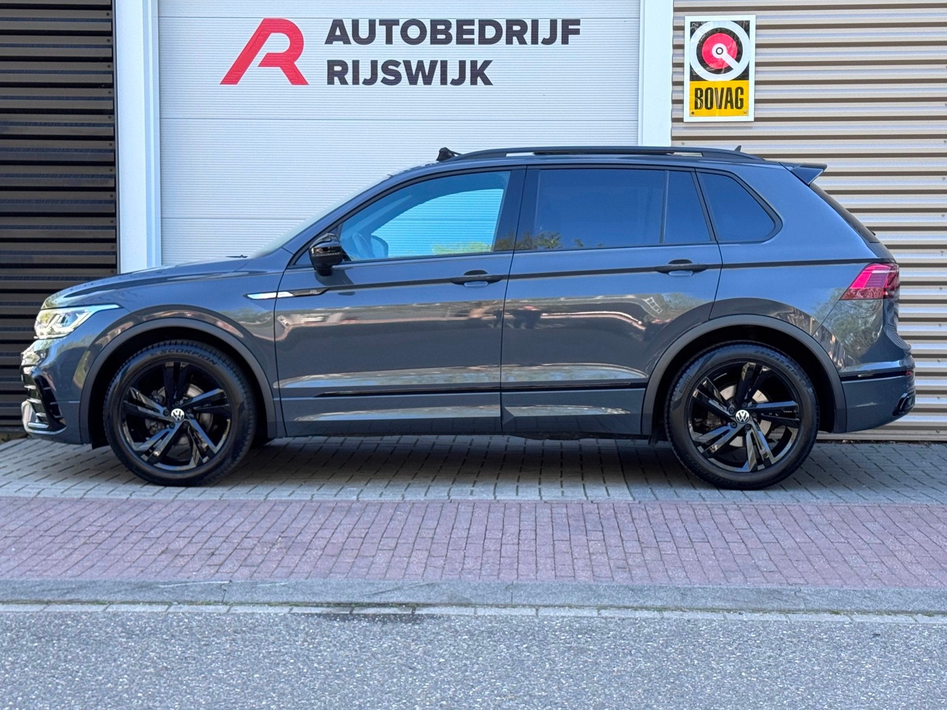 Volkswagen TIGUAN 1.5 TSI R-Line Pano/Sfeer/Keyless/Blindspo, Euro 6, 4 cilinders, Bedrijf, Automatische klimaatregeling