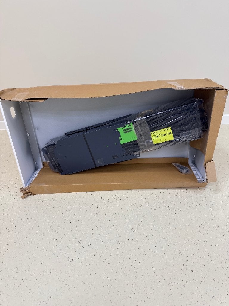 Nieuwe JAGA Strada radiator type 20, Doe-het-zelf en Verbouw, Ophalen, 30 tot 80 cm, Hoog rendement (Hr), Radiator