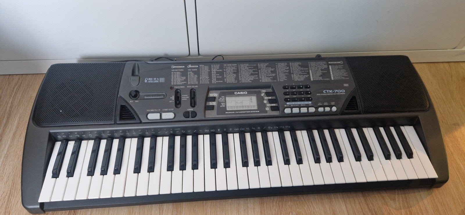 Casio CTK-700 Keyboard - Ideaal voor beginners, Muziek en Instrumenten, Ophalen, Gebruikt, 61 toetsen, Casio