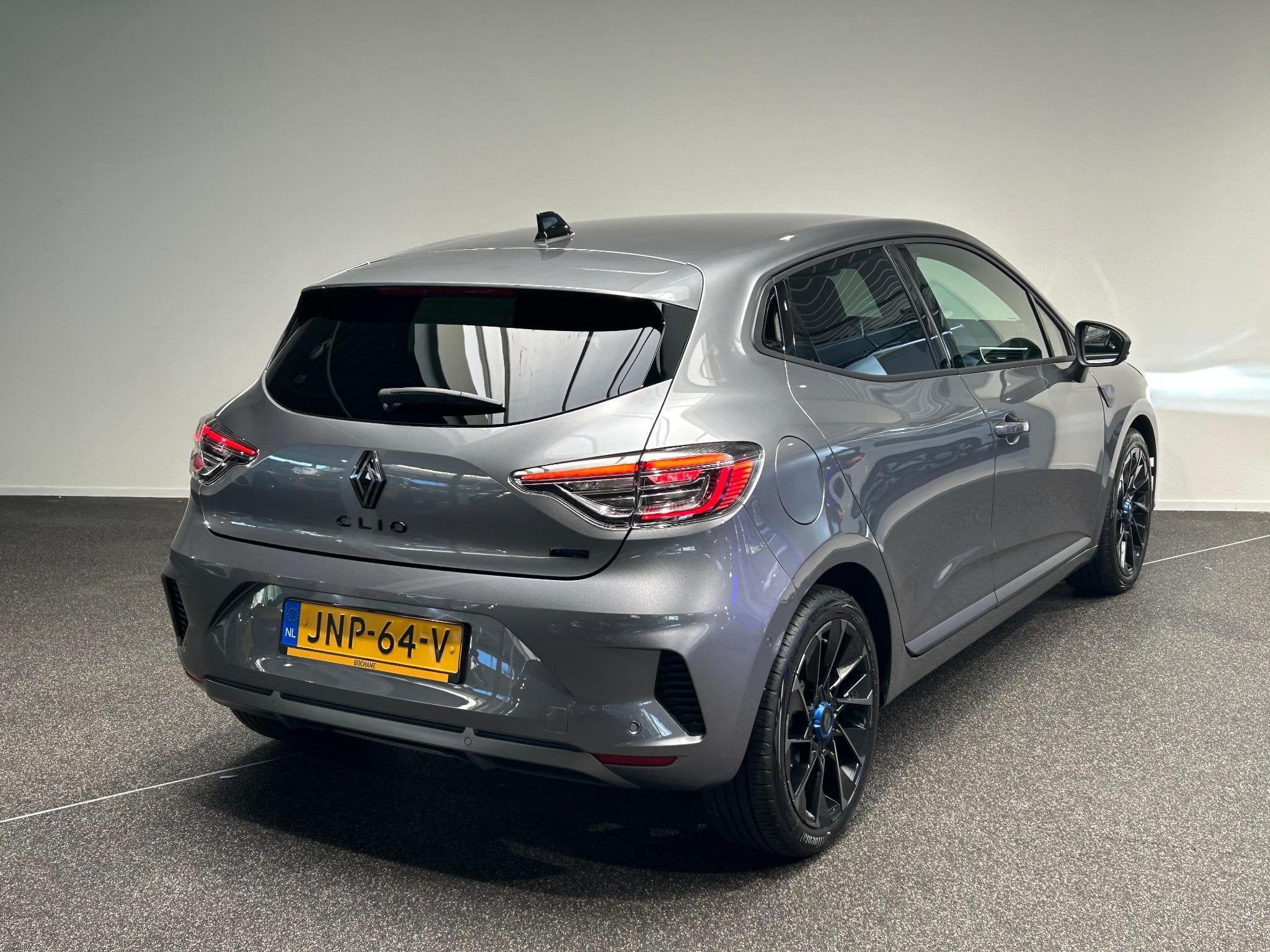 Renault Clio 1.6 E-Tech Full Hybrid 145 esprit Alpine | BOSE, Gebruikt, Met garantie (alle), Leder en Stof, 23 km/l