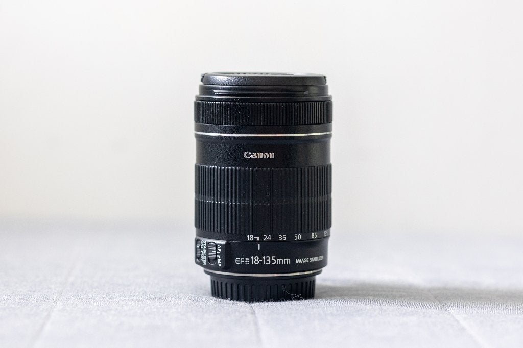Canon EF-S 18-135mm f/3.5-5.6 IS, Audio, Tv en Foto, Fotografie | Lenzen en Objectieven, Gebruikt, Canon, Ophalen of Verzenden