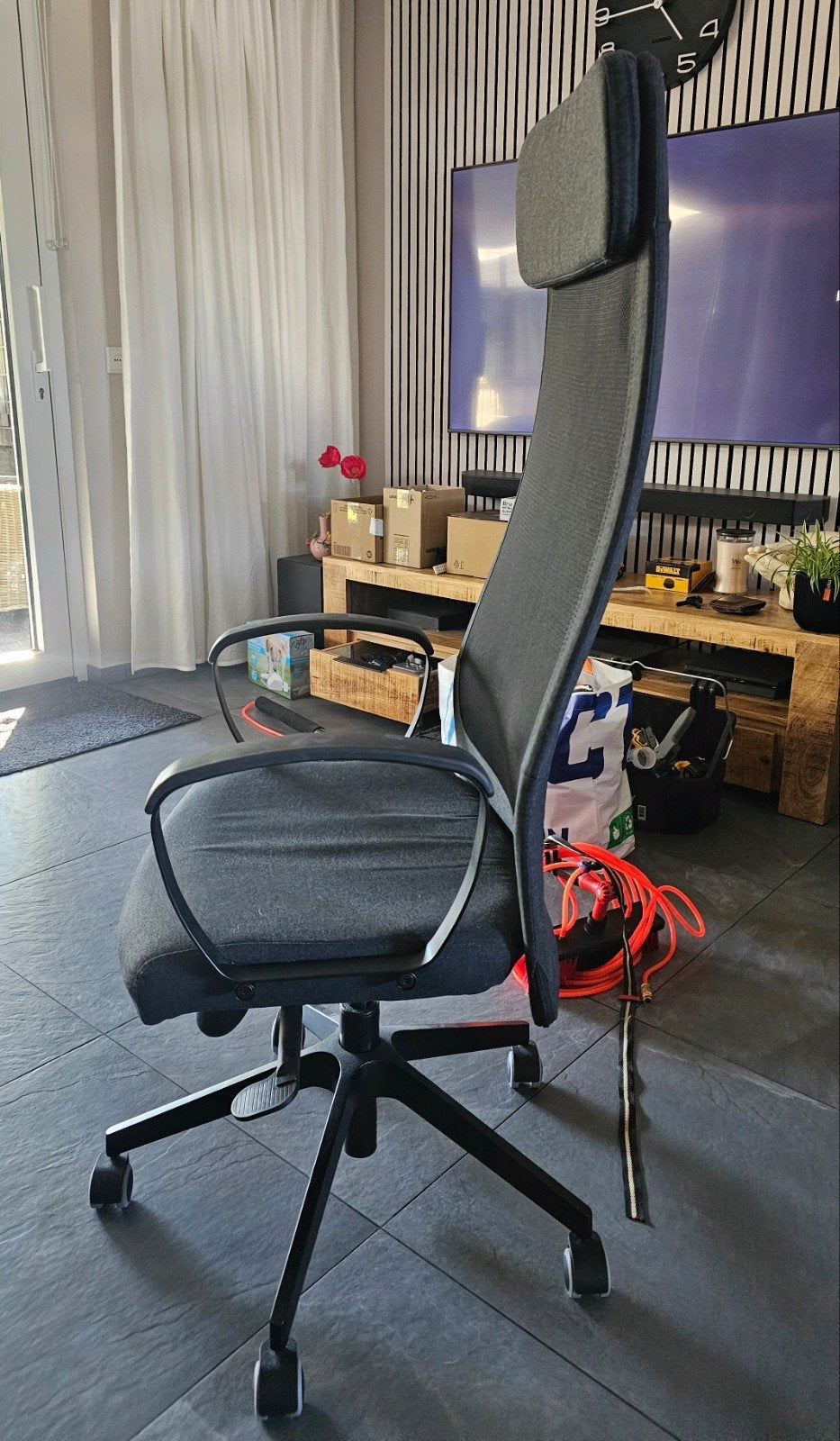 IKEA MARKUS Bureaustoel - Vissle donkergrijs, Huis en Inrichting, Bureaustoelen, Ophalen, Zo goed als nieuw, Grijs, Bureaustoel