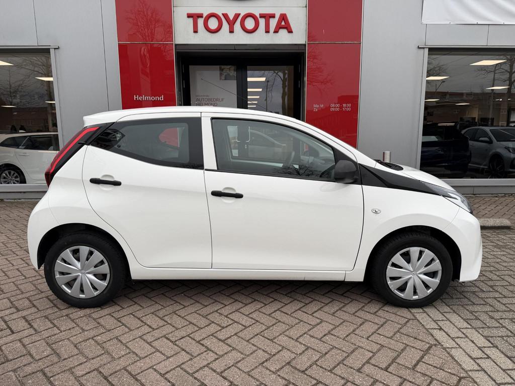 Toyota Aygo 1.0 VVT-i x-fun Eerste eigenaar | lage kilometer, Voorwielaandrijving, Stof, Gebruikt, Euro 6