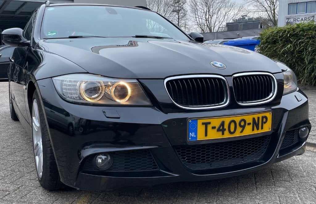 BMW 3-Serie 2.0 318 I Touring 2012 Zwart, Auto's, Euro 5, Achterwielaandrijving, Zwart, Alcantara