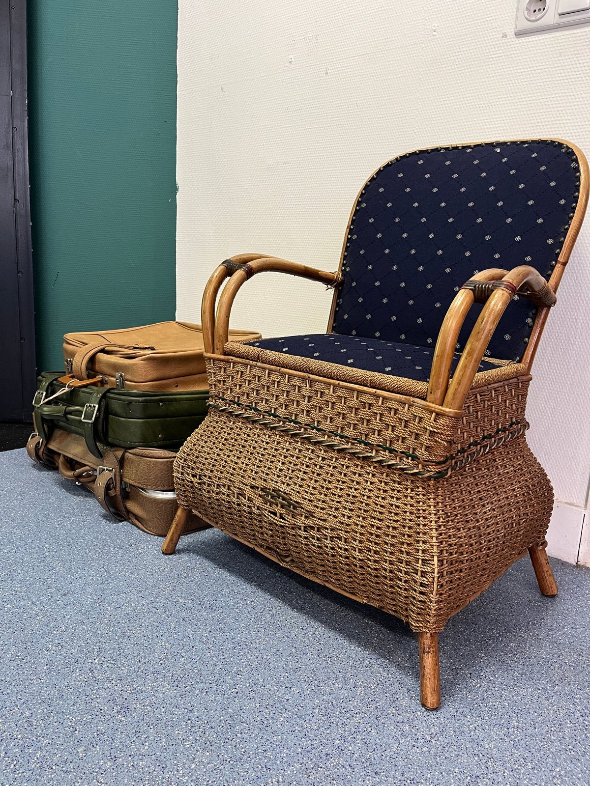 Vintage stoel met opbergruimt, vintage stoel, schommelstoel, Ophalen
