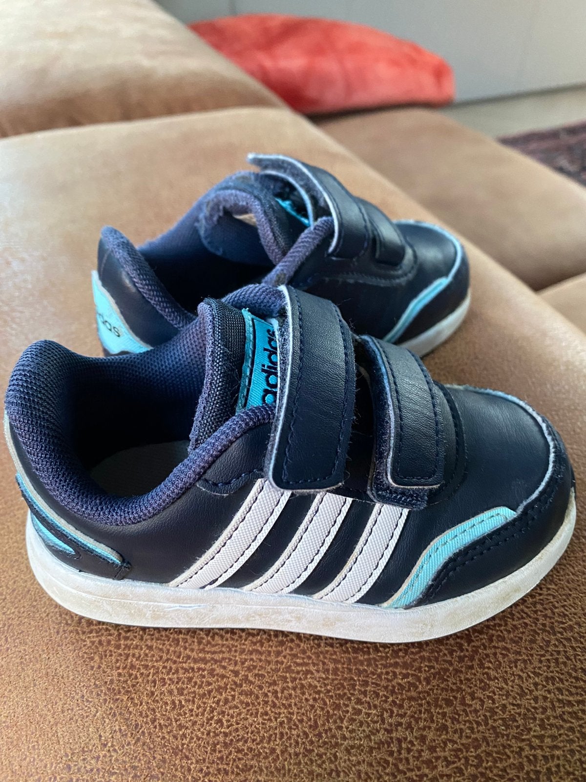 Adidas sneakers, Kinderen en Baby's, Kinderkleding | Schoenen en Sokken, Gebruikt, Sportschoenen, Ophalen of Verzenden, Jongen