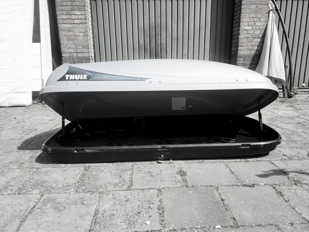 Thule Ocean 200 dakkoffer met universele dakdragers, Auto diversen, Dakkoffers, Ophalen