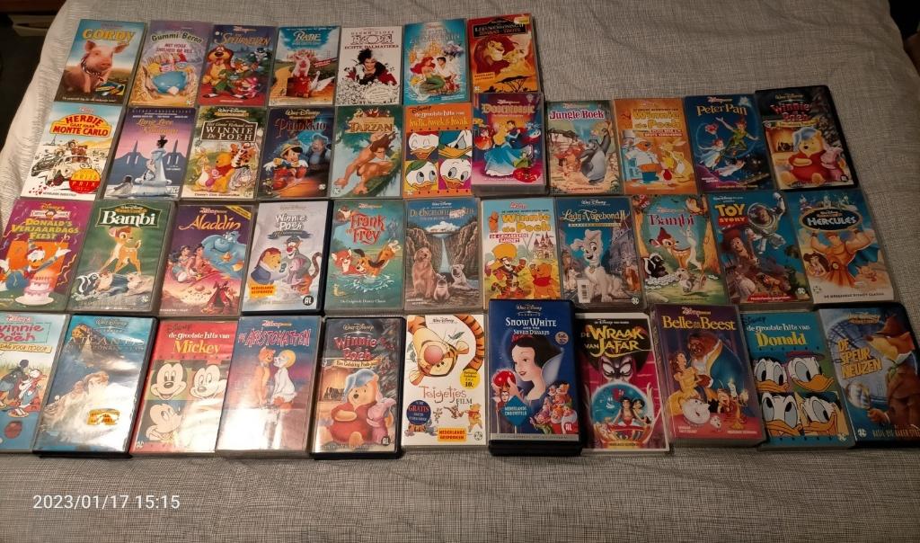 40 Disney videobanden, Verzamelen, Disney, Ophalen, Overige figuren, Zo goed als nieuw, Beeldje of Figuurtje