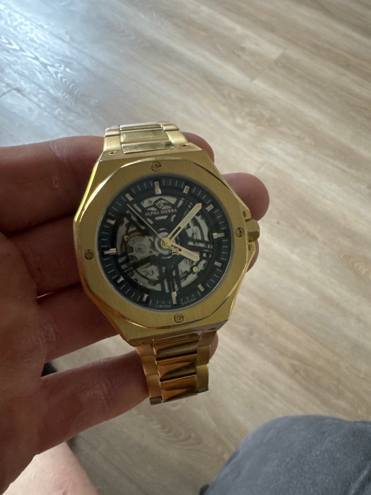 Alpha Sierra Falcon Limited Edition Goudkleurig Herenhorloge, Overige merken, Overige materialen, Polshorloge, Ophalen of Verzenden