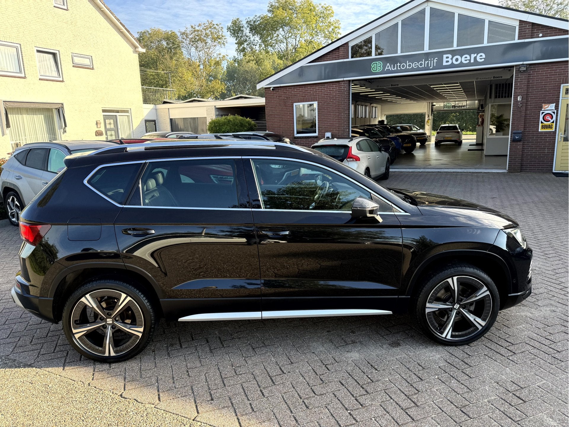 SEAT Ateca 1.5 TSI Xperience Business Intense Panoramadak, T, Auto's, Dealer onderhouden, 4 cilinders, 150 pk, Ateca