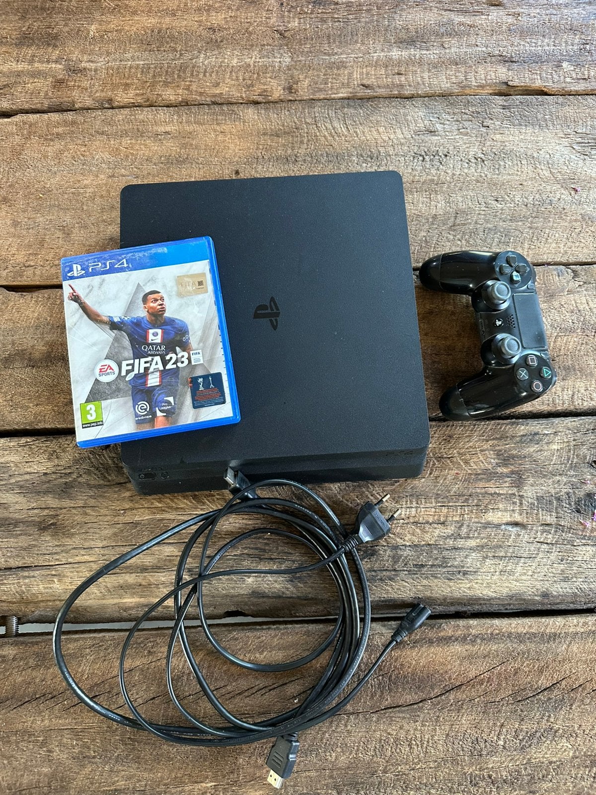 Playstation 4 slim 1 TB met controller en fifa 23, Spelcomputers en Games, Ophalen, Gebruikt, Zwart, Met 1 controller