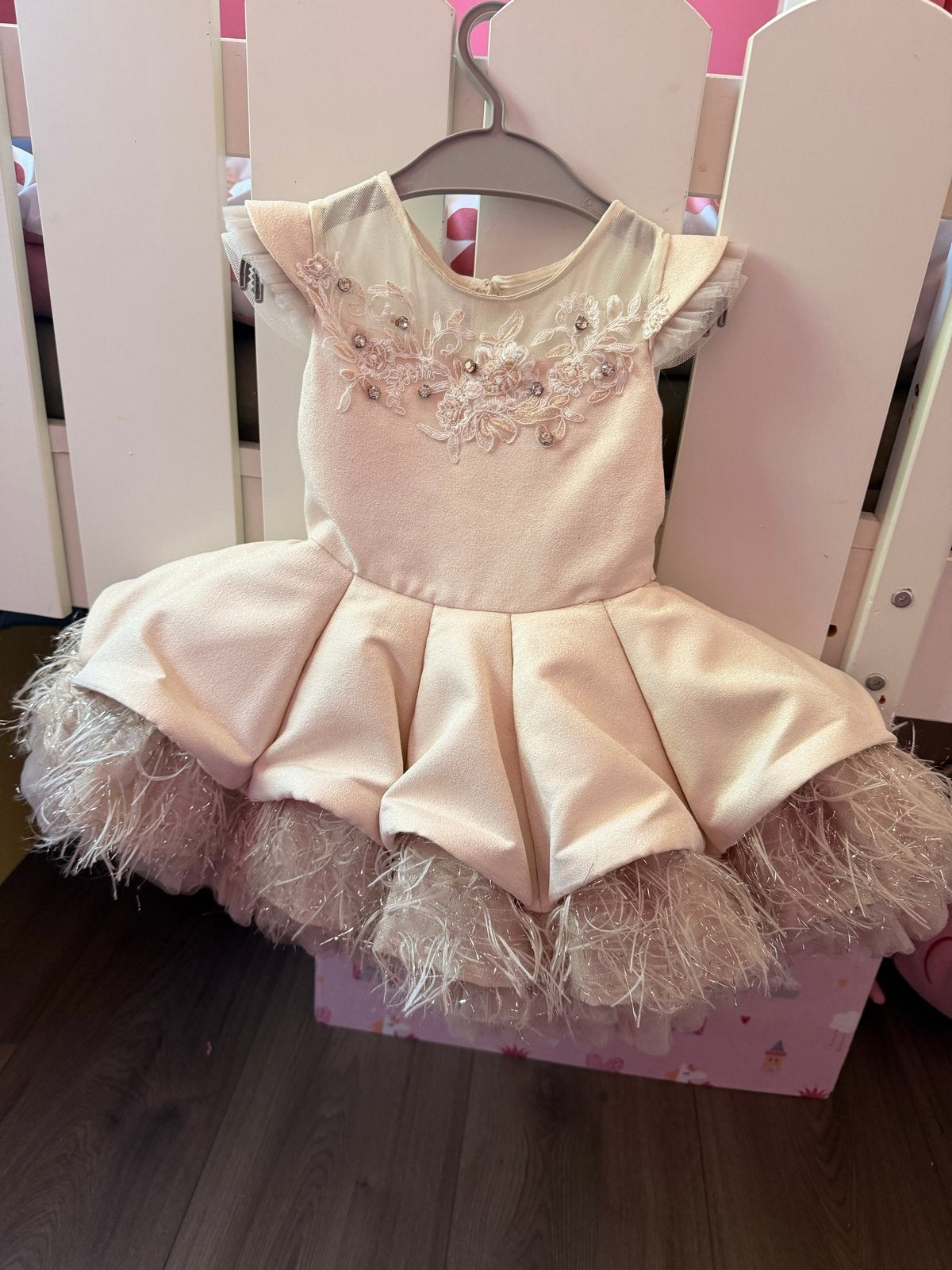 Pamina Roze Jurk met Pailletten en Veren - Maat 92, Ophalen of Verzenden, Zo goed als nieuw, Meisje, Jurk of Rok