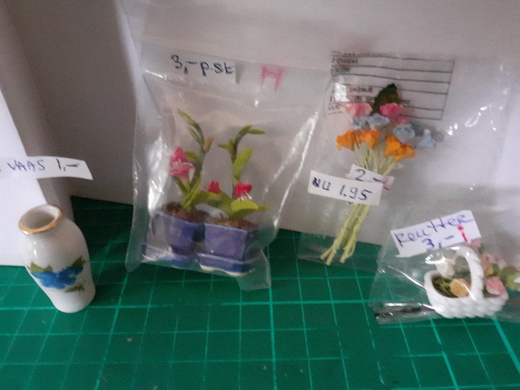 MOOIE HANDGEM. PLANTEN  ,,VAAS ..+o.a. 1 REUTTER MAND, Verzenden, Nieuw, Poppenhuis
