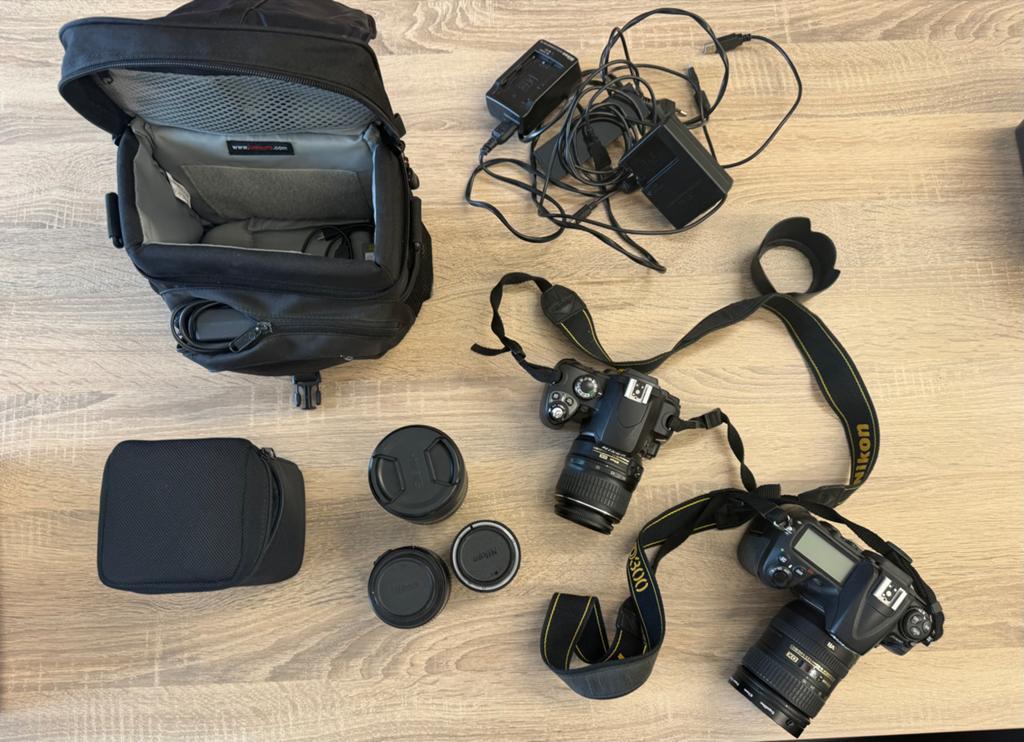 Nikon D300 en Nikon D40 spiegelreflexcamera's met accessoire, Gebruikt, Spiegelreflex, Ophalen of Verzenden, 4 t/m 7 keer