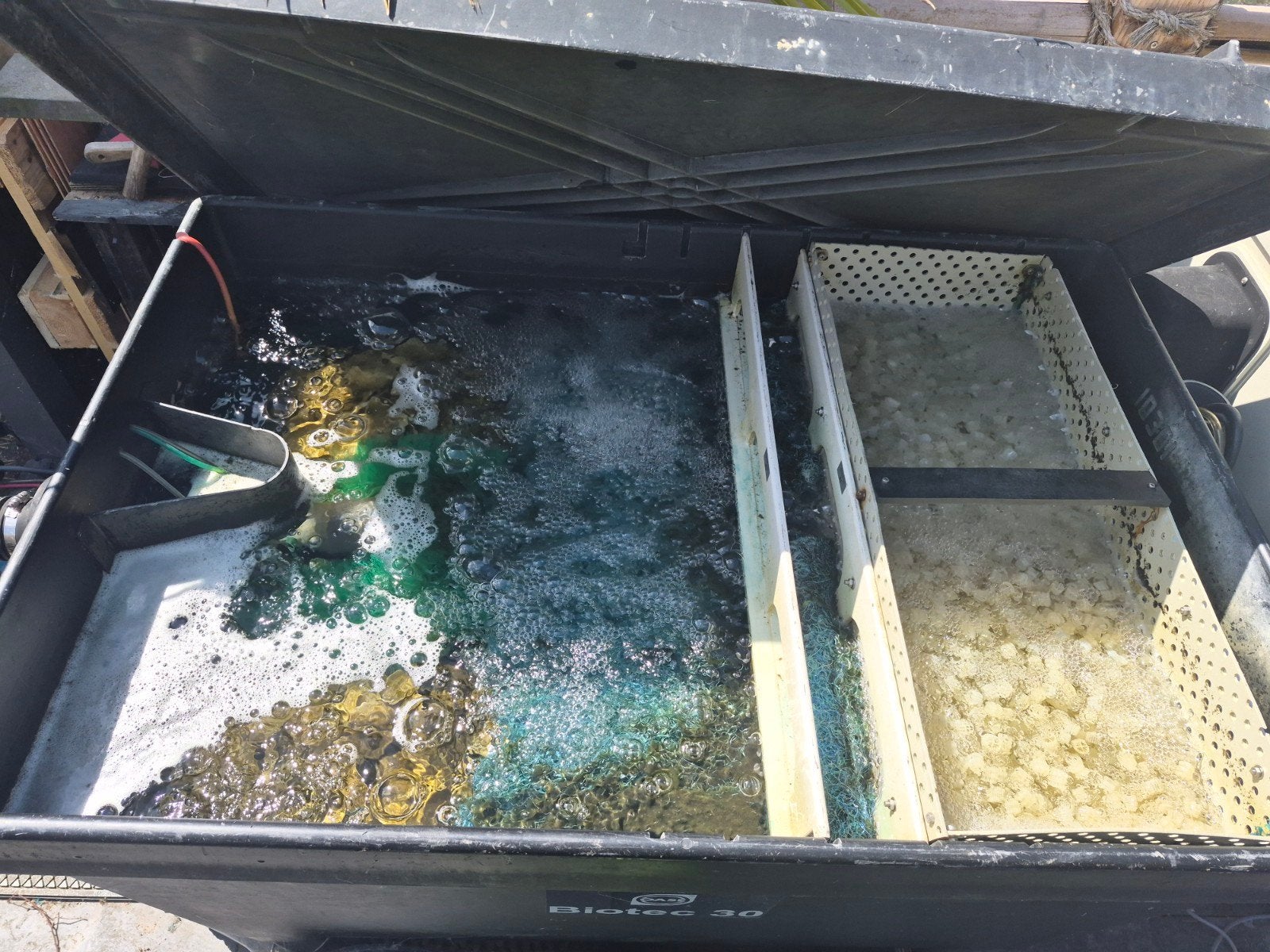 Oase Biotec 30000 vijverfilter met BWB en filtermedia, Ophalen, Gebruikt