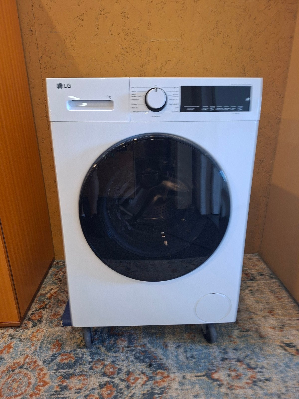 LG Wasmachine 9kg, 1200 tot 1600 toeren, 8 tot 10 kg, Ophalen of Verzenden, Zo goed als nieuw