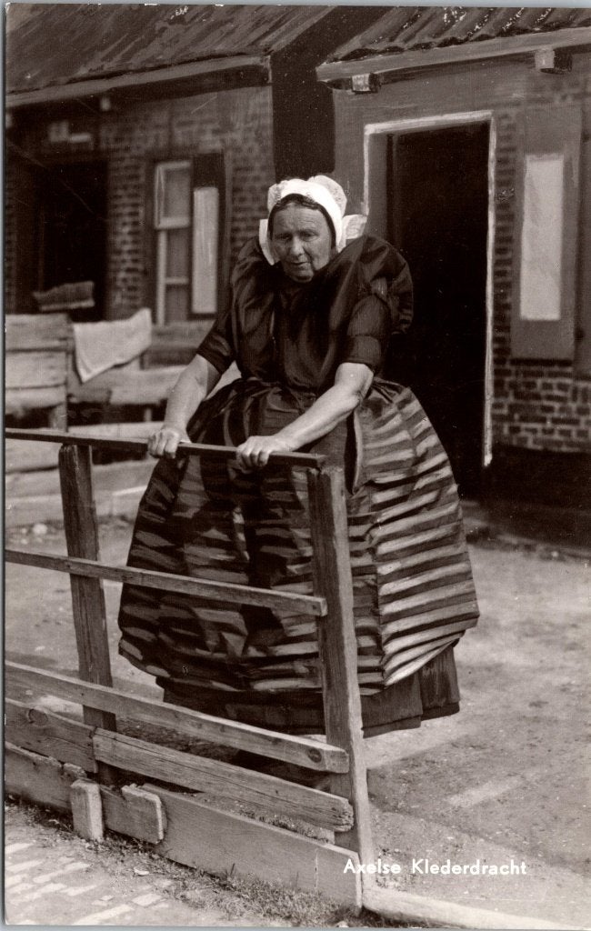 Axel Klederdracht - 8 oude ansichtkaarten, Verzenden, 1940 tot 1960, Gelopen, Zeeland