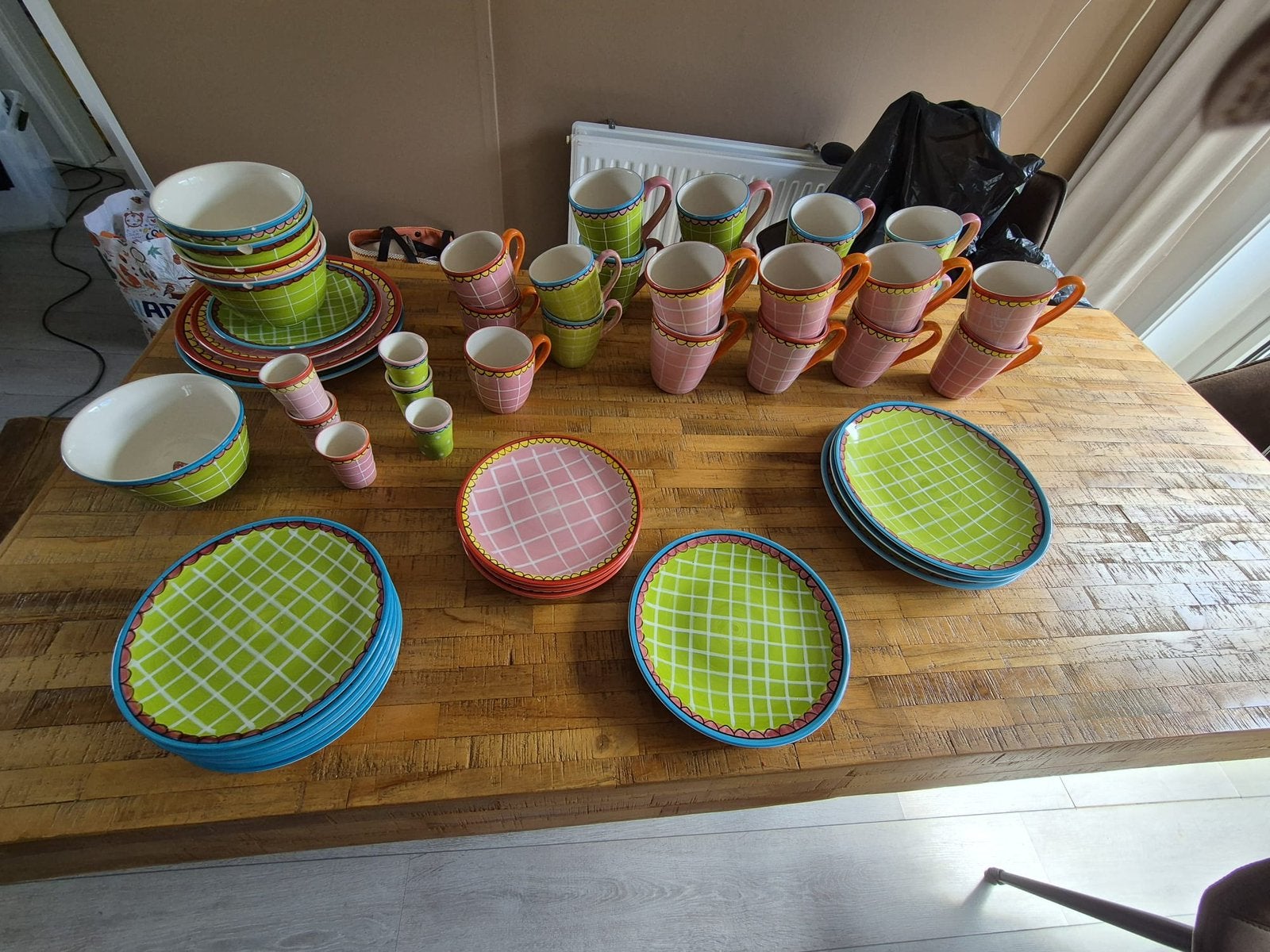 Blond servies, Ophalen, Zo goed als nieuw, Aardewerk, Compleet servies