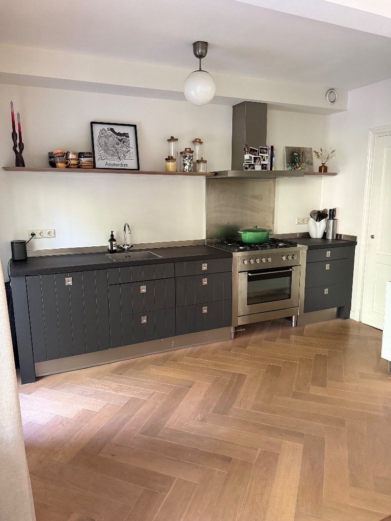 Landelijke keuken inclusief Solitaire 5-pits fornuis/oven, Ophalen, Gebruikt, Graniet of Steen, Enkelwandige keuken