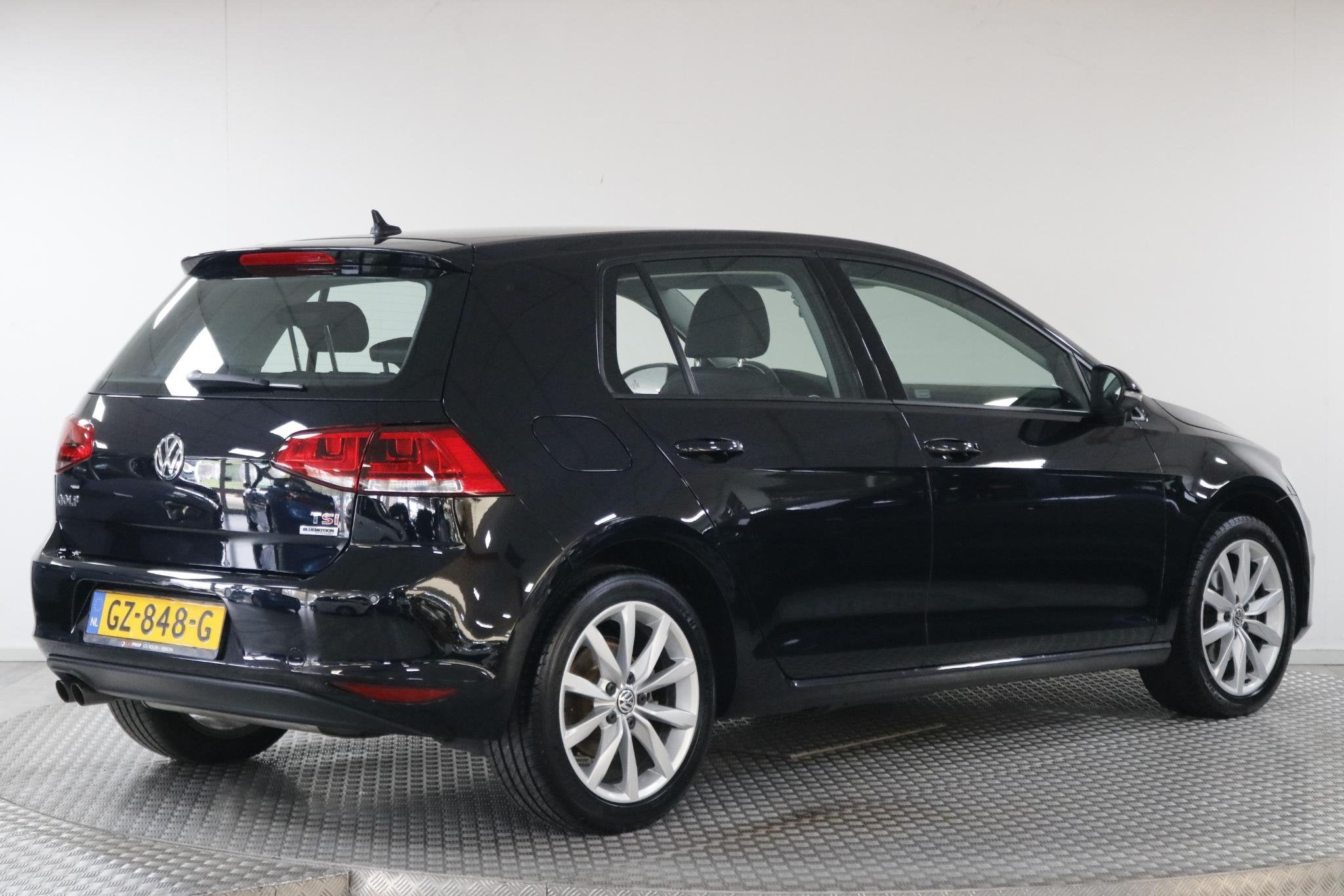 Volkswagen Golf 1.4 TSI ACT Business Edition Automaat! Clima, Gebruikt, 4 cilinders, 150 pk, Leder en Stof