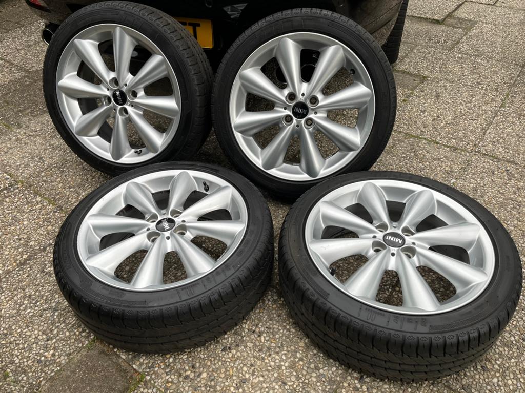 17 inch orig. Mini Cooper Conical spoke 4 gaats 7.5mm zomer, Auto-onderdelen, Banden en Velgen, Ophalen, Gebruikt, Banden en Velgen