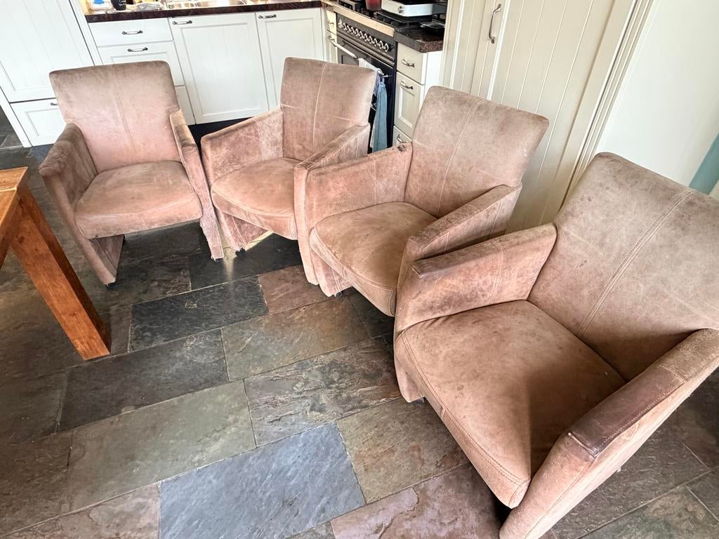 Gratis 4 eetkamerstoelen, Ophalen, Gebruikt, Bruin, Vier