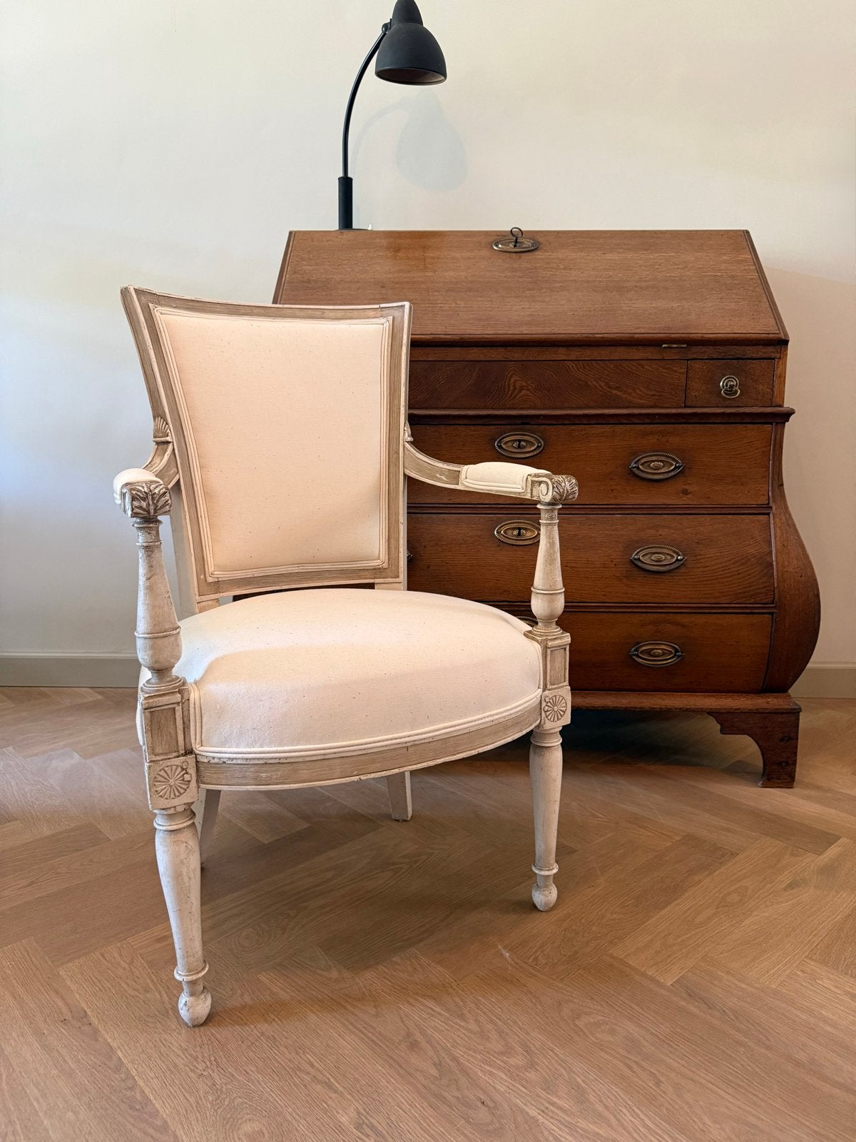 Antieke Franse stoelen, ca. 1750, per 2 verkocht, Ophalen