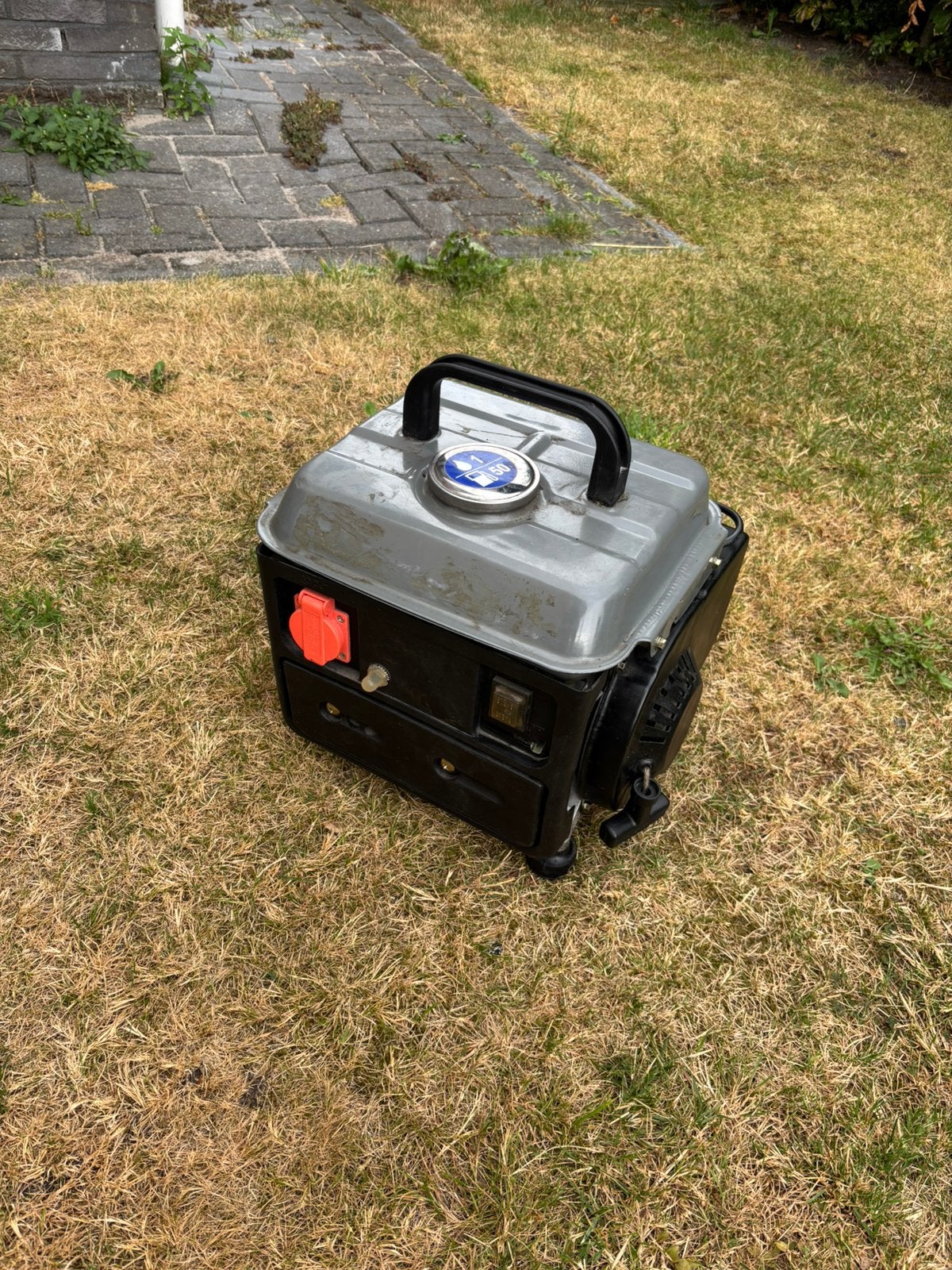 Benzine generator / aggregaat - 700 watt, Ophalen, Gebruikt