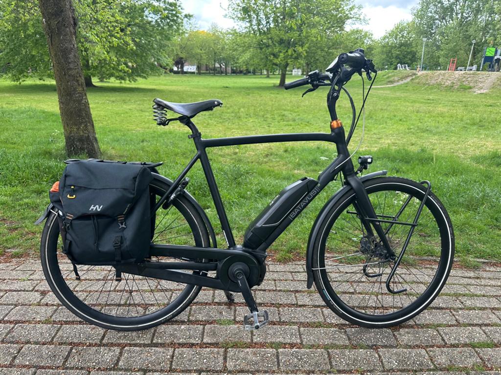 Stoere snelle elektrische herenfiets Batavus met middenmotor, Ophalen, Batavus, Zo goed als nieuw, 59 cm of meer