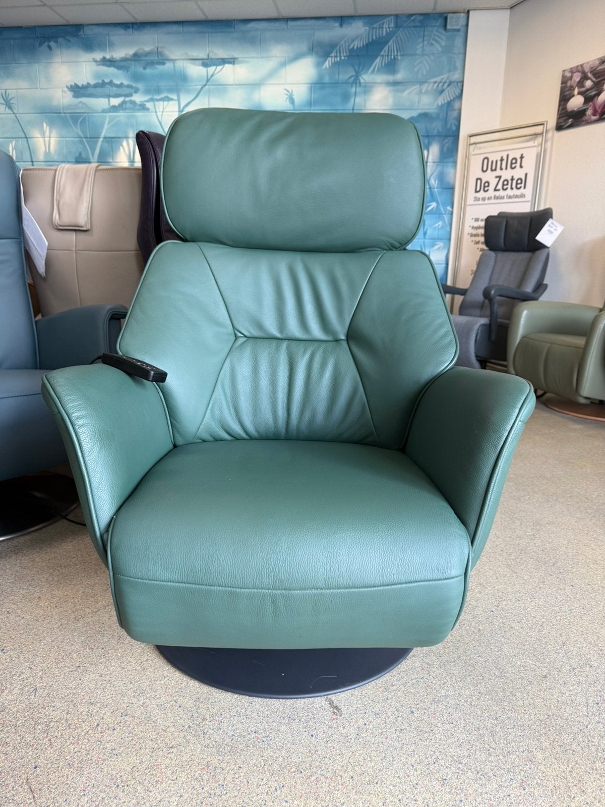 Meubelzorg Batignolles sta op stoel relax fauteuil verwarmd, Ophalen of Verzenden, Zo goed als nieuw, Leer, Gratis bezorging regio Utrecht