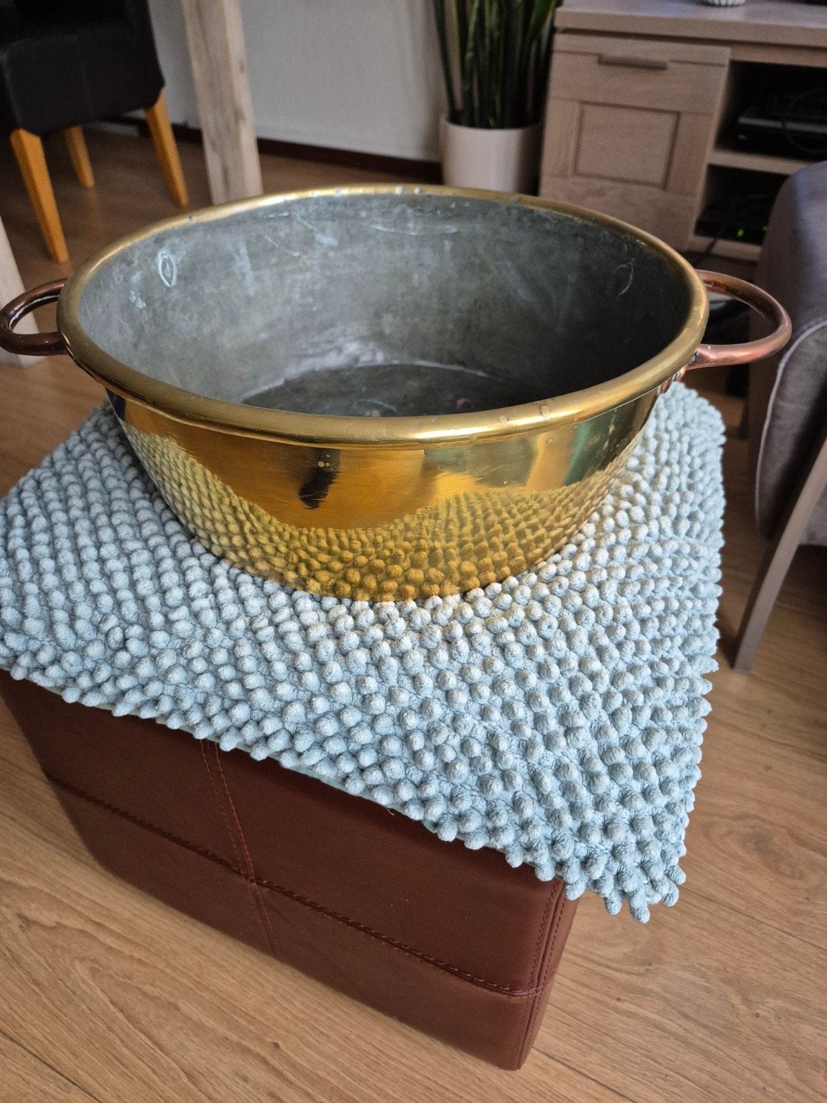 Antiek geel koperen houtbak met handvatten, Antiek en Kunst, Ophalen of Verzenden