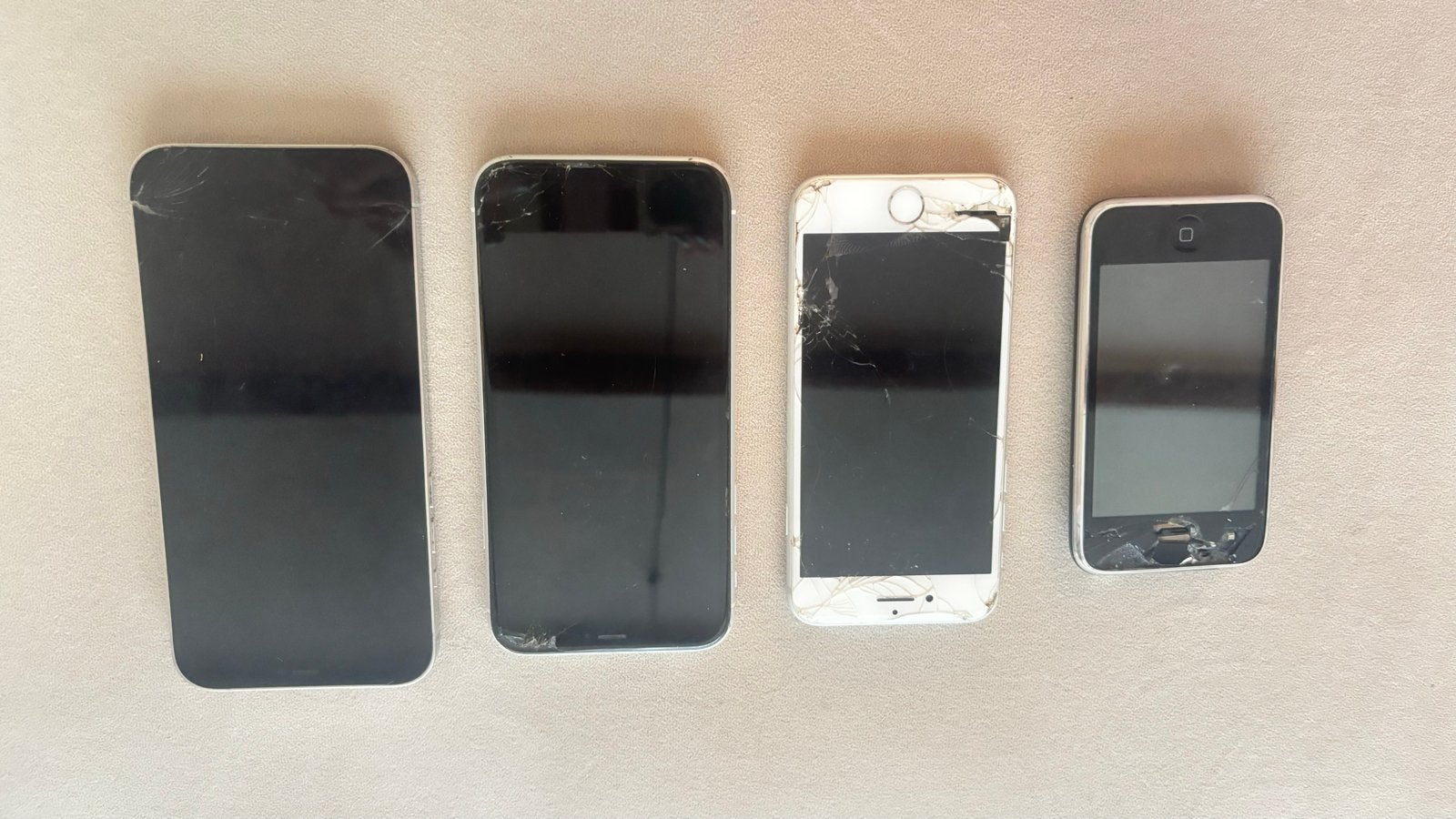 Oude beschadigde iPhones voor reparatie of onderdelen, Telecommunicatie, Overige modellen, Ophalen of Verzenden, Zonder simlock