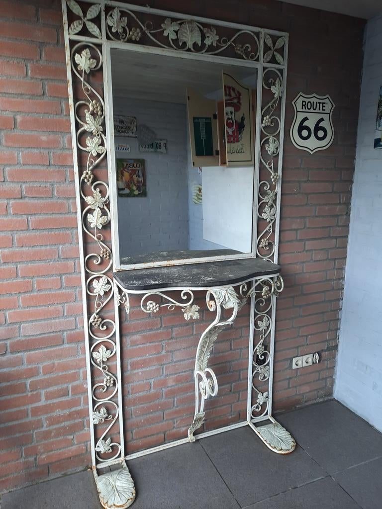 Antieke smeedijzeren spiegel met console  blad, Ophalen of Verzenden, Rechthoekig, Minder dan 50 cm