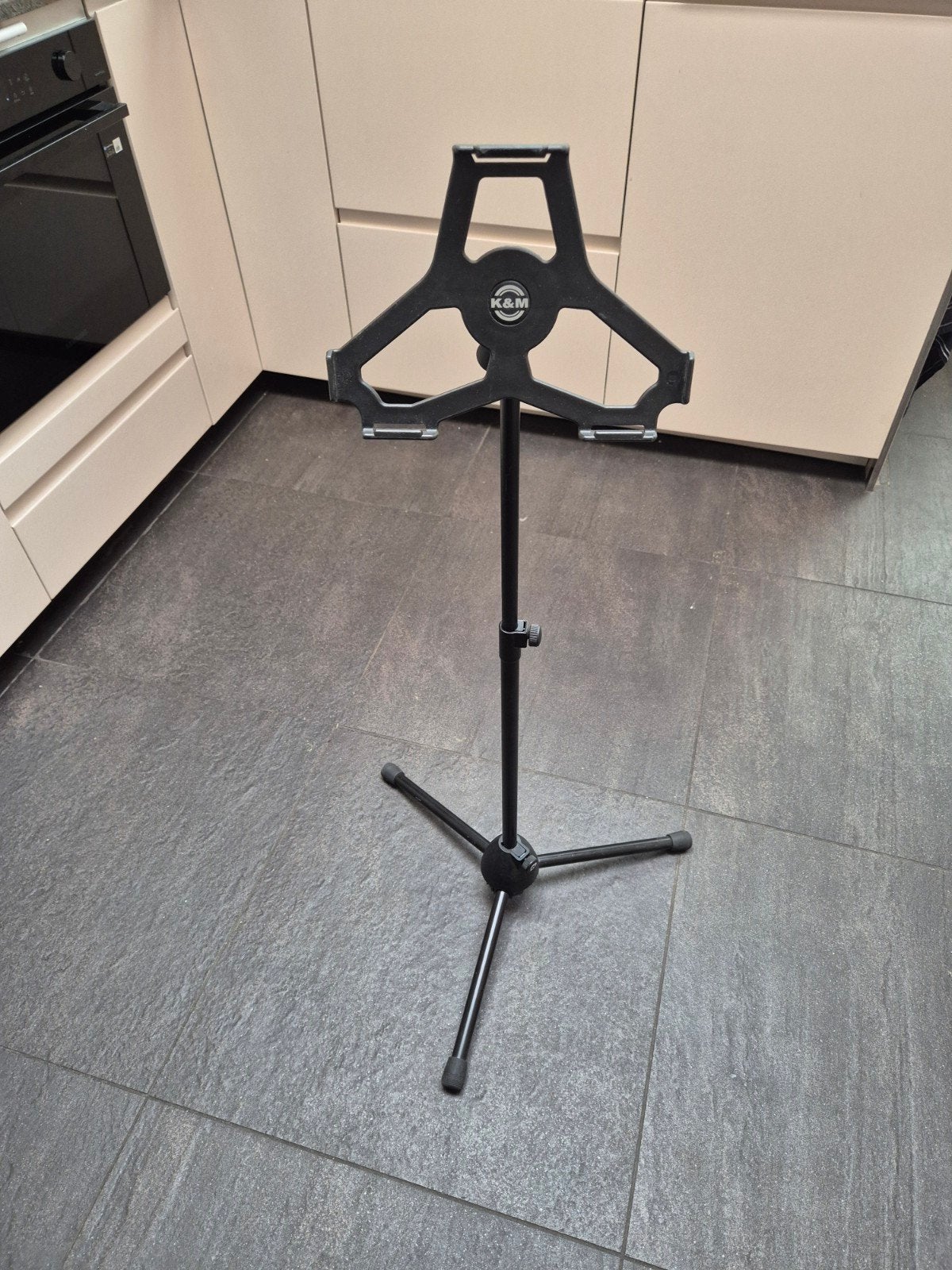 K&M iPad standaard, Ophalen of Verzenden