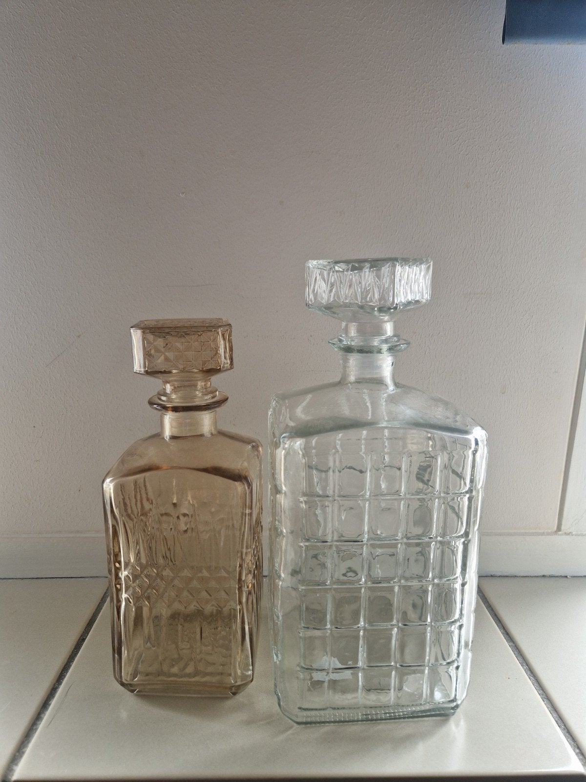 Set van 2 vintage glazen karaffen, Ophalen