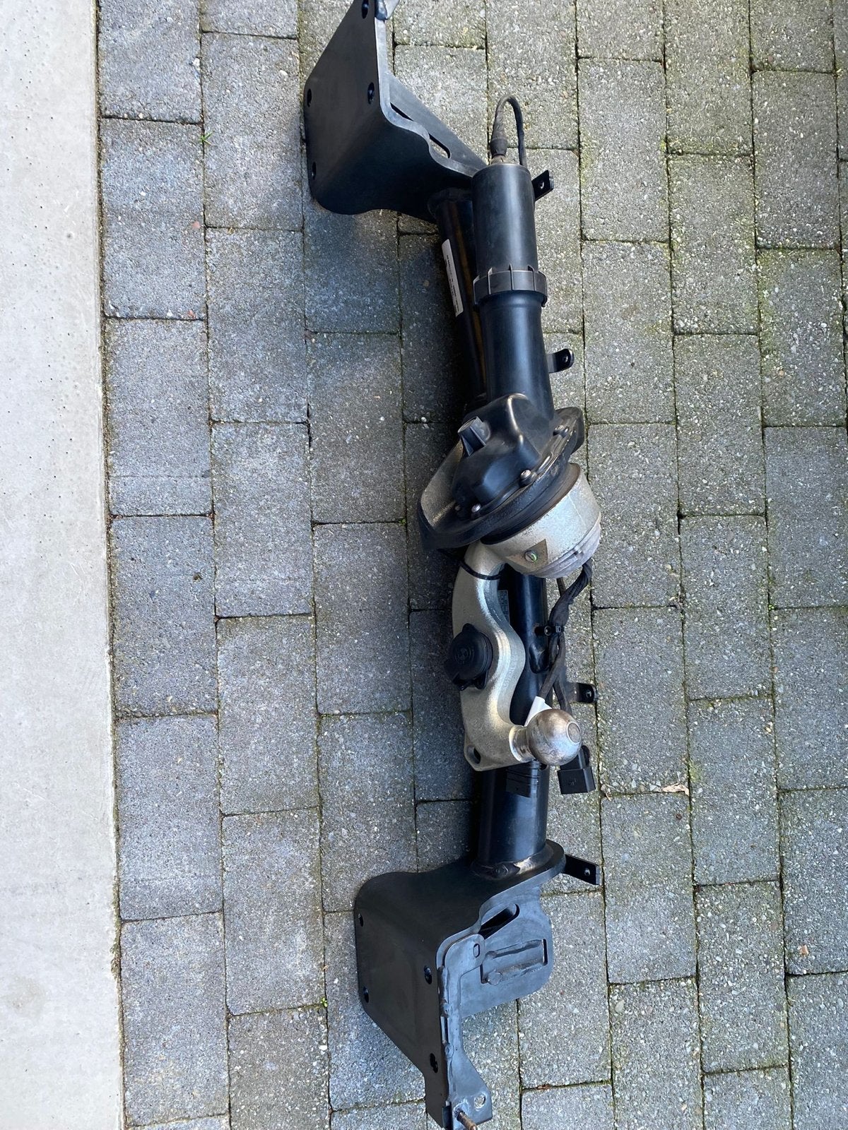 Originele BMW volautomatische trekhaak – G05 / G06, Ophalen, Gebruikt