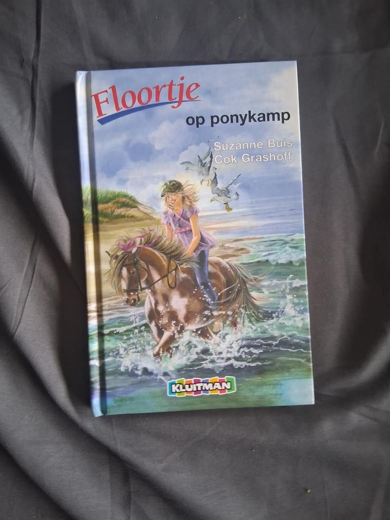 Suzanne Buis - Floortje op ponykamp, Fictie algemeen, Ophalen of Verzenden, Zo goed als nieuw, Suzanne Buis
