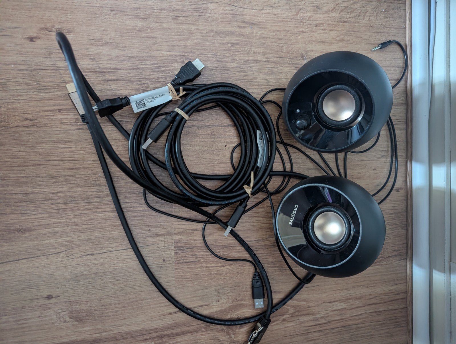 Creative 2.0 Luidsprekerset - Compact en Krachtig Geluid, Computers en Software, Pc speakers, Ophalen of Verzenden, Zo goed als nieuw