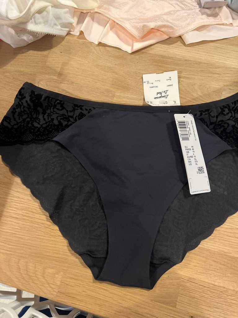 Triumph slip maat 44 NIEUW!! Nu €10,-, Kleding | Dames, Ophalen of Verzenden, Slip