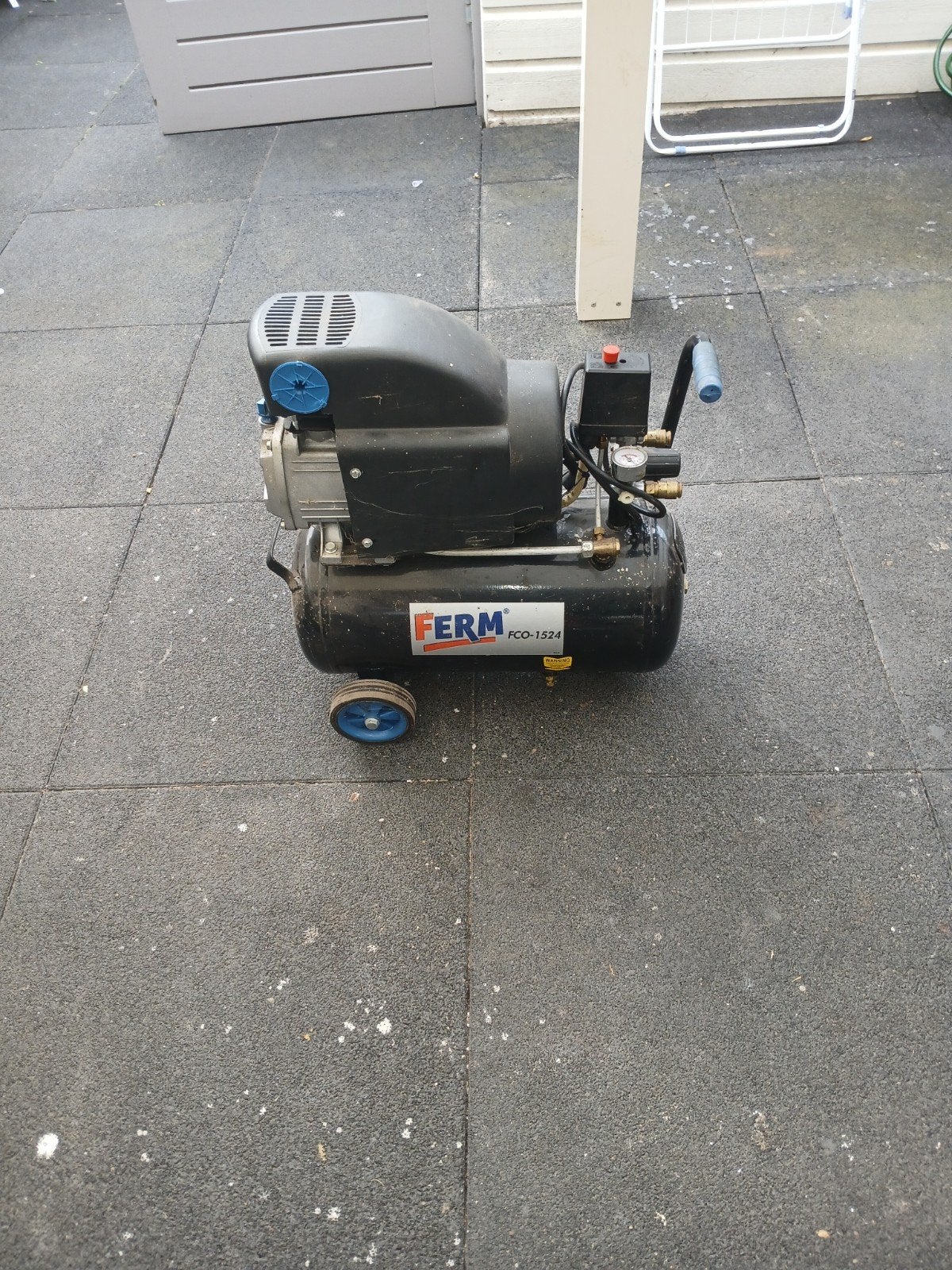 Ferm compressor, Doe-het-zelf en Verbouw, Compressors, 100 liter of meer, Ophalen, Gebruikt, Minder dan 200 liter/min