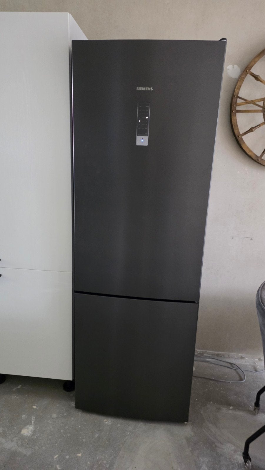 Ruime Siemens iQ300 KG49NXXEA/05 Koel-vriescombinatie, 200 liter of meer, 60 cm of meer, Met aparte vriezer, Zo goed als nieuw