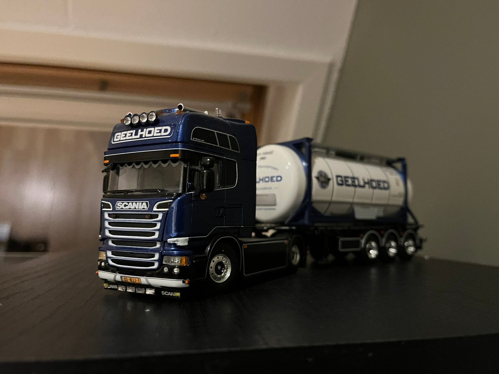 Geelhoed wsi, Hobby en Vrije tijd, Modelauto's | 1:50, Ophalen of Verzenden, Zo goed als nieuw, Bus of Vrachtwagen, Wsi