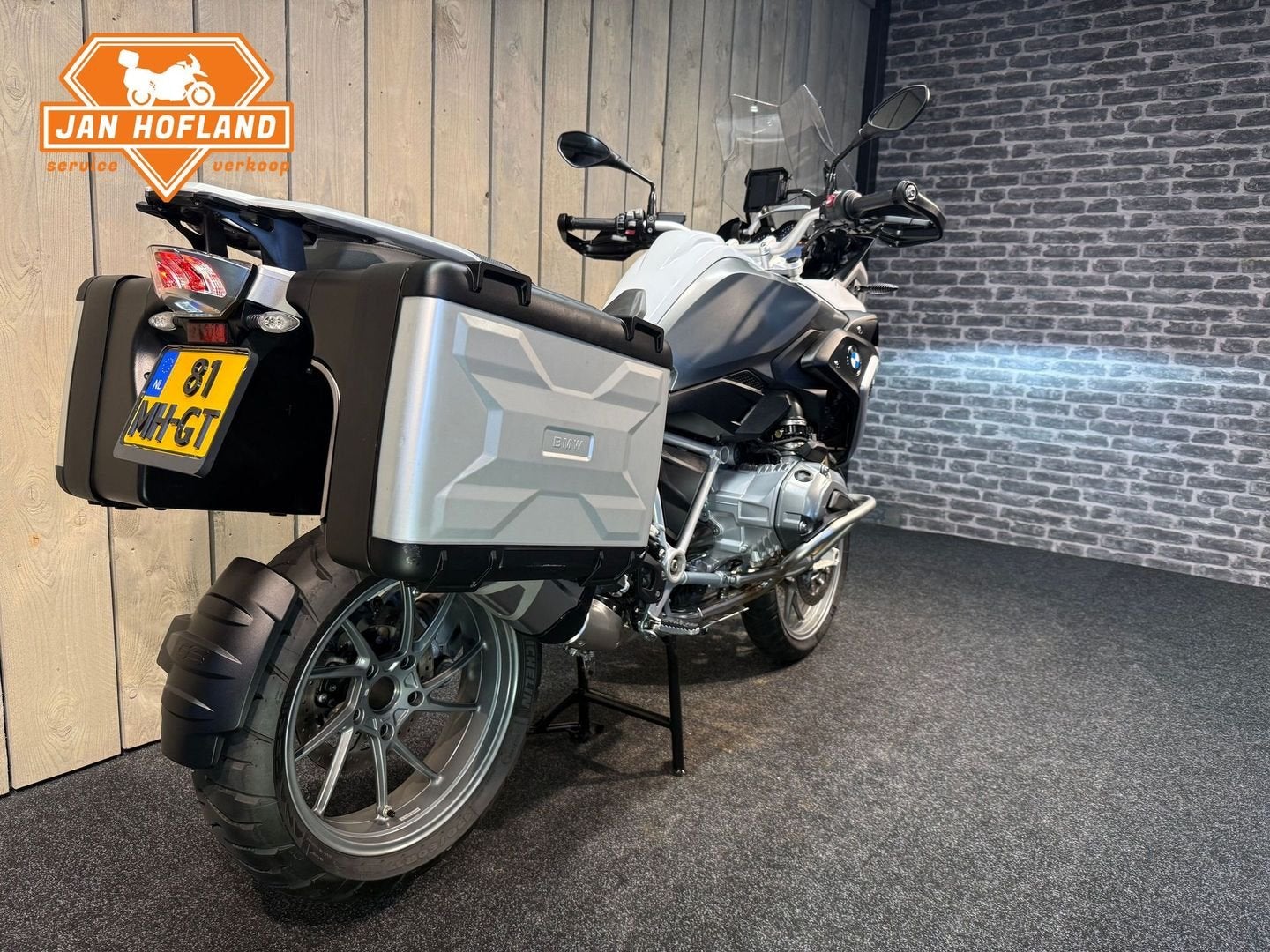 BMW R 1200 GS (bj 2017) 7,424 km, 2 cilinders, Motorrijbewijs A, Bedrijf, Meer dan 35 kW