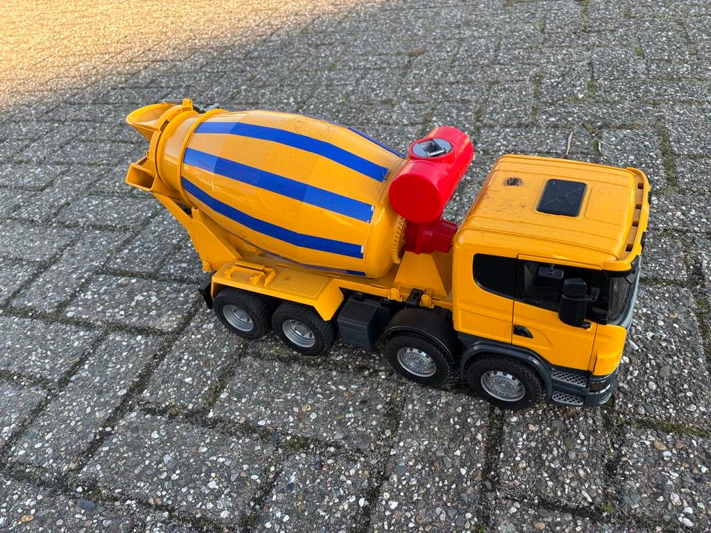 Bruder Miniatuur Betonmixer, Kinderen en Baby's, Speelgoed | Speelgoedvoertuigen, Ophalen, Gebruikt
