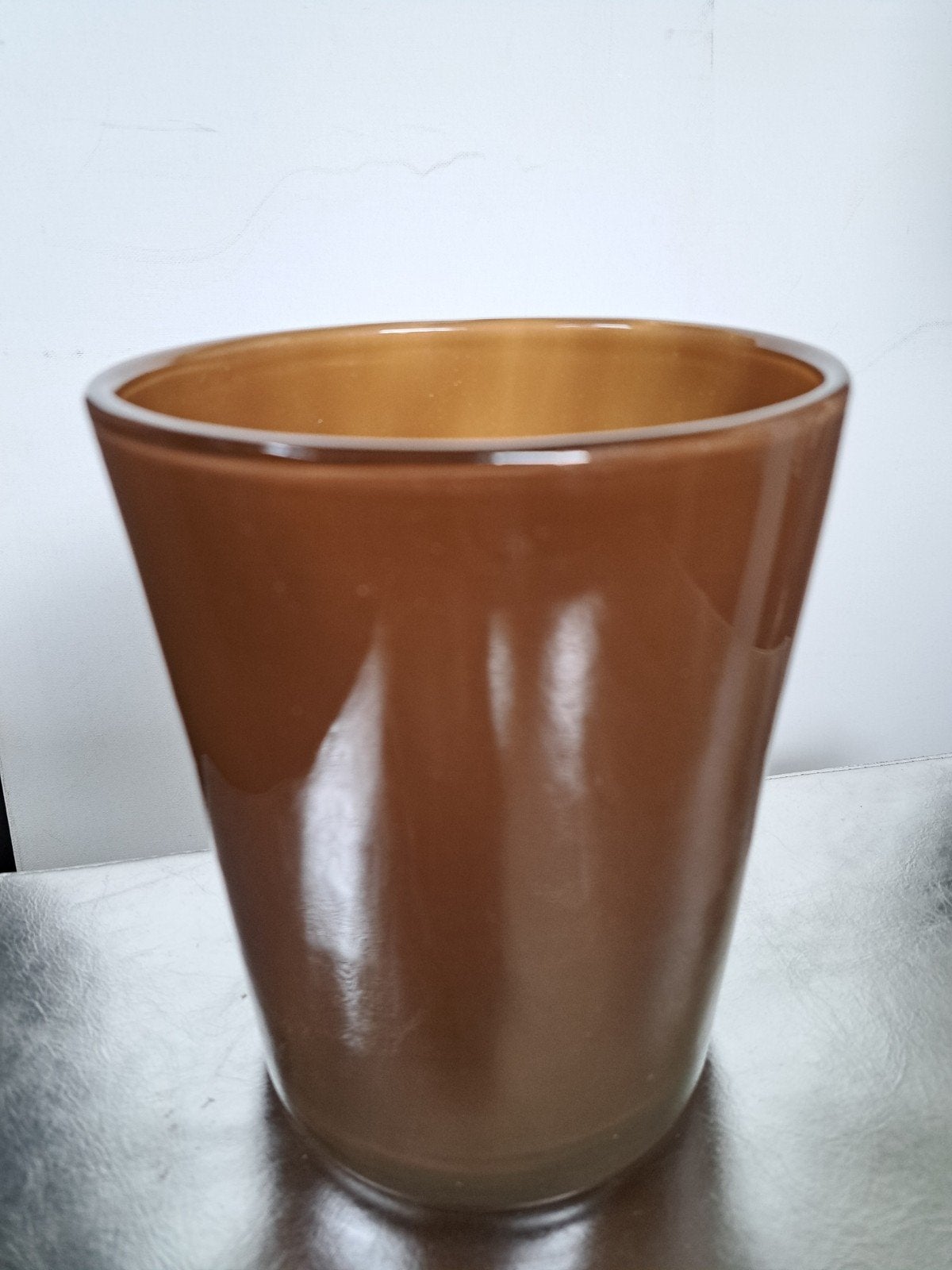 Zware mondgeblazen handgemaakte glazen bruine vaas 18 cm, Huis en Inrichting, Gebruikt, Ophalen of Verzenden, Glas, 18 cm