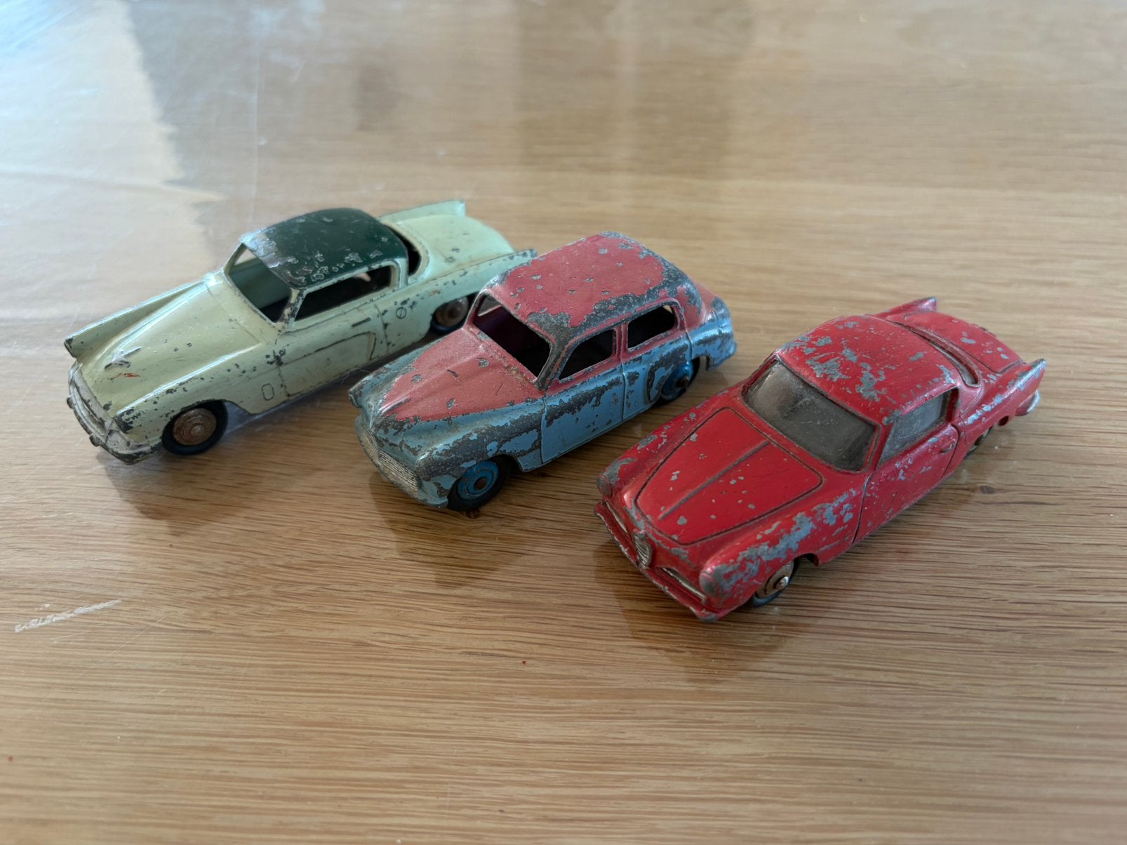 3x Dinky Toys auto’s. Hillman, Alfa Romeo Coupe & Studebaker, Ophalen of Verzenden, Gebruikt, Auto, Dinky Toys